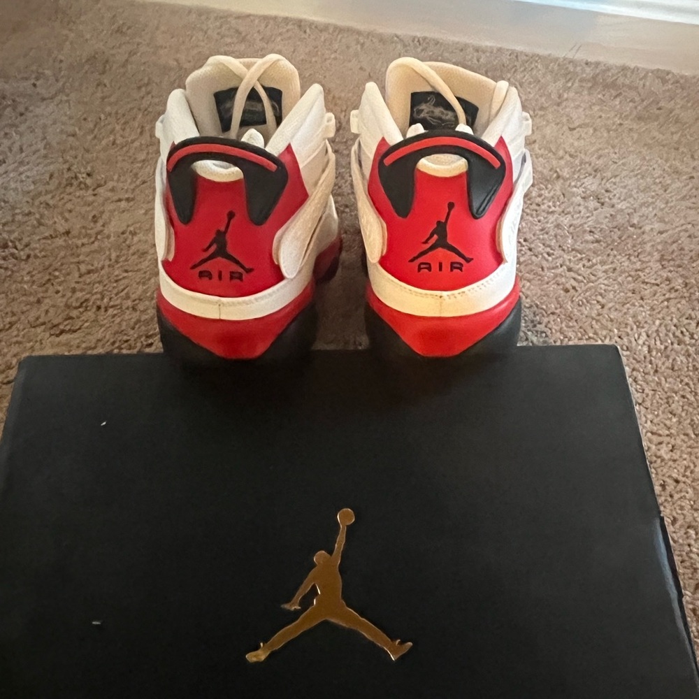 Men’s Red, black & white Jordans - Picture 3 of 8